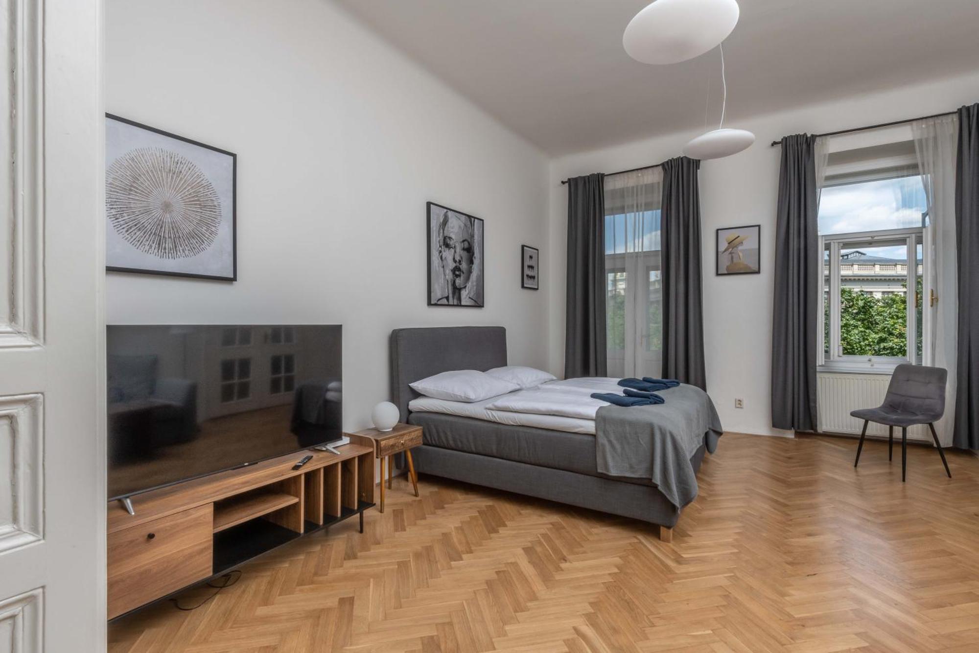 Centrally Located 3Bd Home Near National Museum Prague Exterior photo